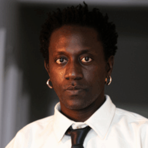 Licínio Januário celebra perda de 20kg e reforça a importância de cuidar do corpo com corrida e capoeira